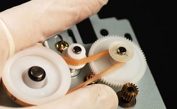 合發(fā)齒輪：POM齒輪加工，高性能工程塑料的理想選擇